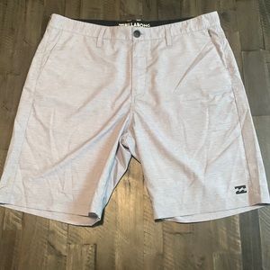 Billabong Men’s Heather Gray Submersibles- Size 36